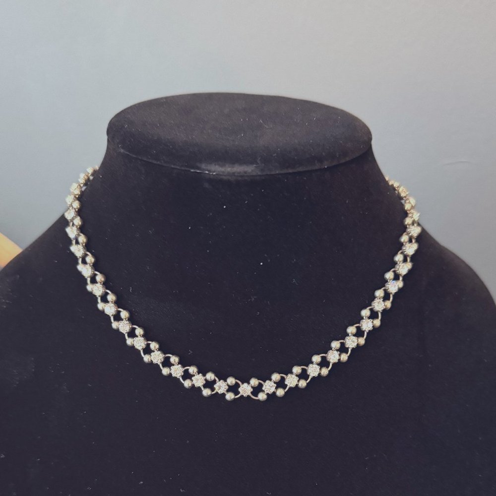 Beautiful Delicate Rhinestone Collar Necklace with Silver Beads EUC